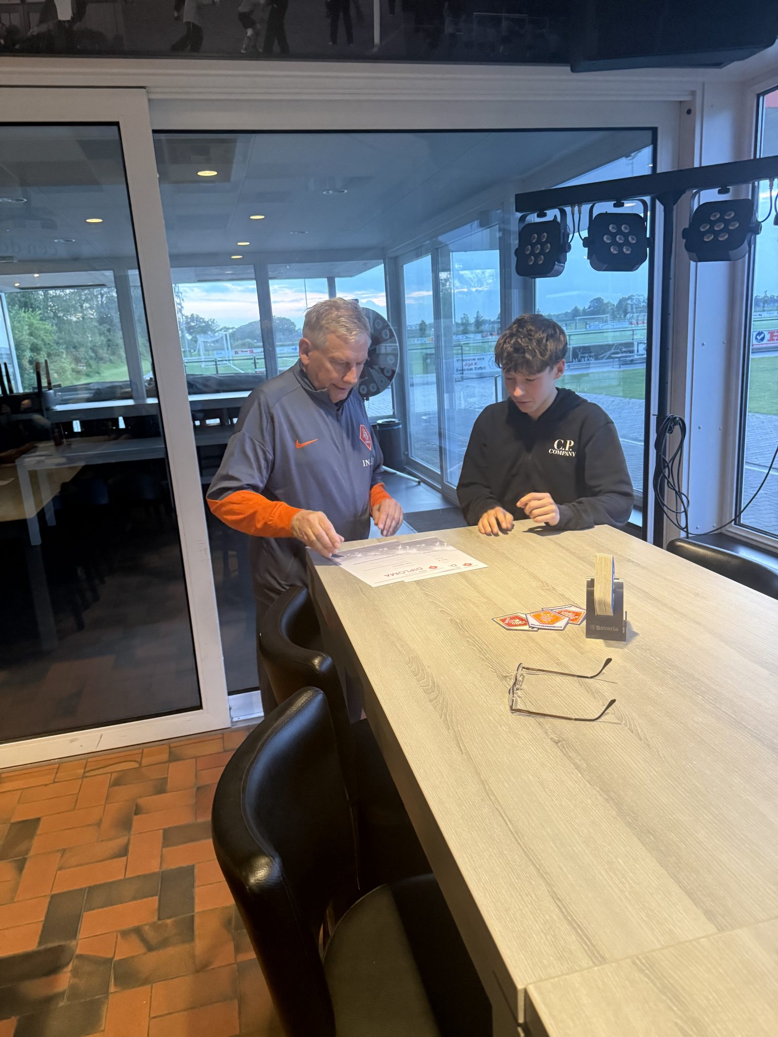 Weer twee gediplomeerde scheidsrechters bij DOSL!